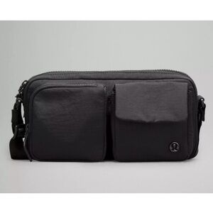 Lululemon - Multi-Pocket Crossbody Bag 2.5L